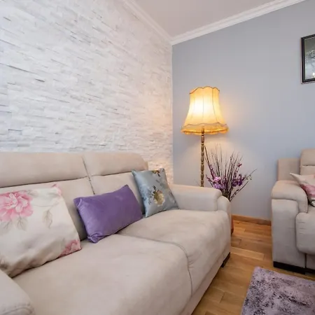 In With Seaview, Balcony, Air Condition, Wifi 5025-4 * Ika