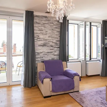 In With Seaview, Balcony, Air Condition, Wifi 5025-4 * Ika