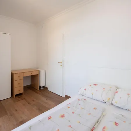 In With Seaview, Balcony, Air Condition, Wifi 5025-4 Apartment