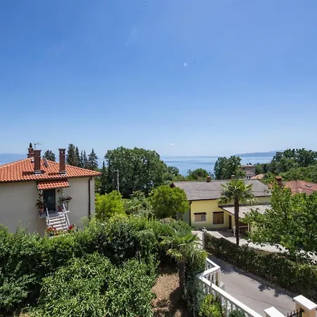 Apartment In With Seaview, Balcony, Air Condition, Wifi 5025-4 Ika